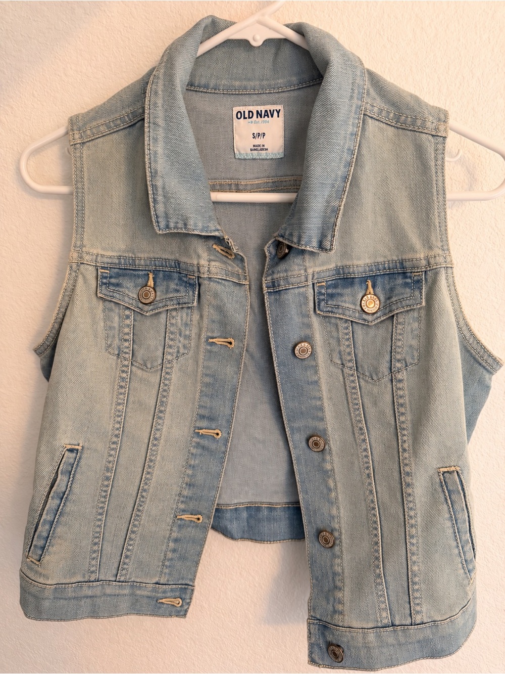 Old Navy Light Blue Denim Vest - Classic Sleeveless Jacket